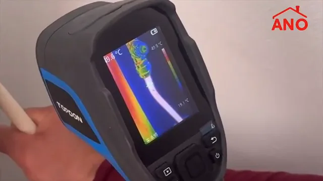 Warmtebeeldcamera toont een warmer en koeler deel van de radiator