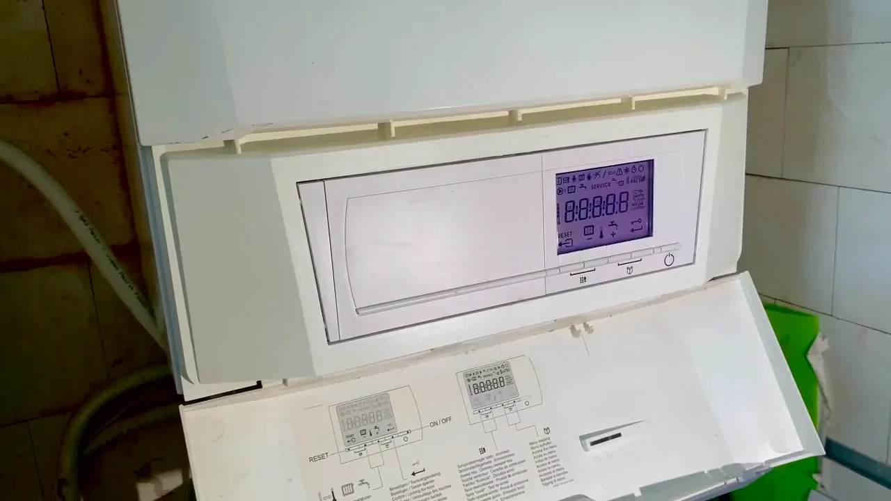 Verlicht Calenta-display tijdens de getoonde inschakelreactie