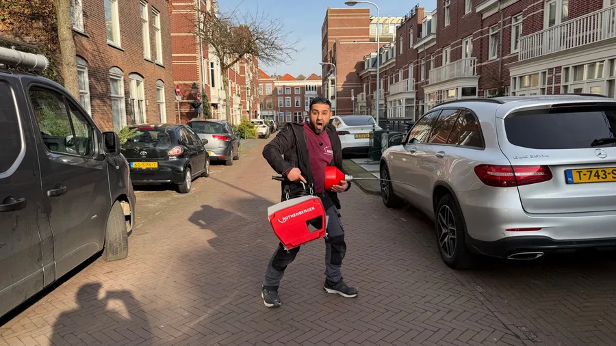 ANO on the way to a job with tools in The Hague